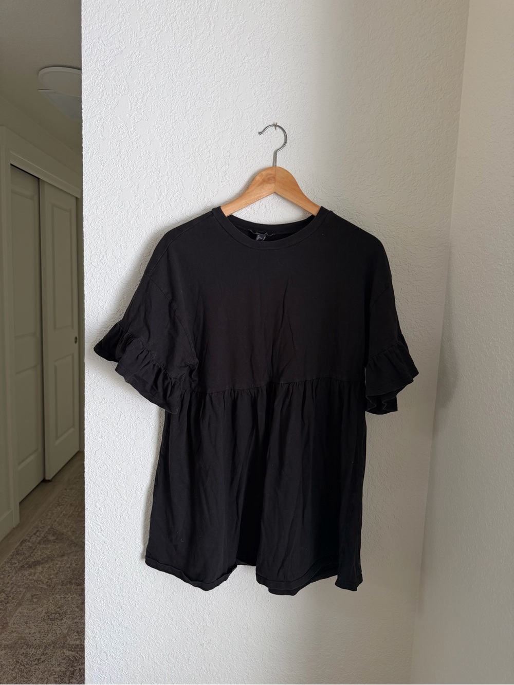 Forever 21 Black Ruffle Tiered Short Sleeve Tunic